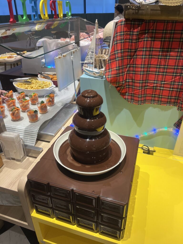 コンフォートスイーツ東京ベイの朝食ビュッフェのチョコレートファウンテンの写真です。
