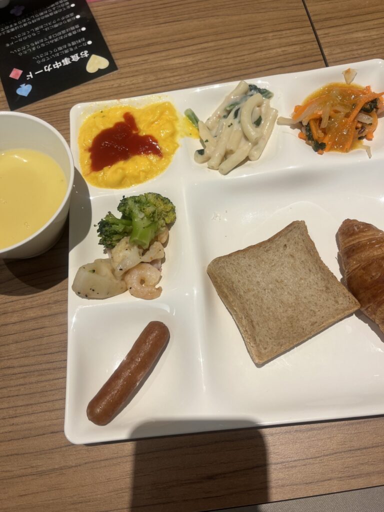 コンフォートスイーツ東京ベイの朝食ビュッフェの写真です。